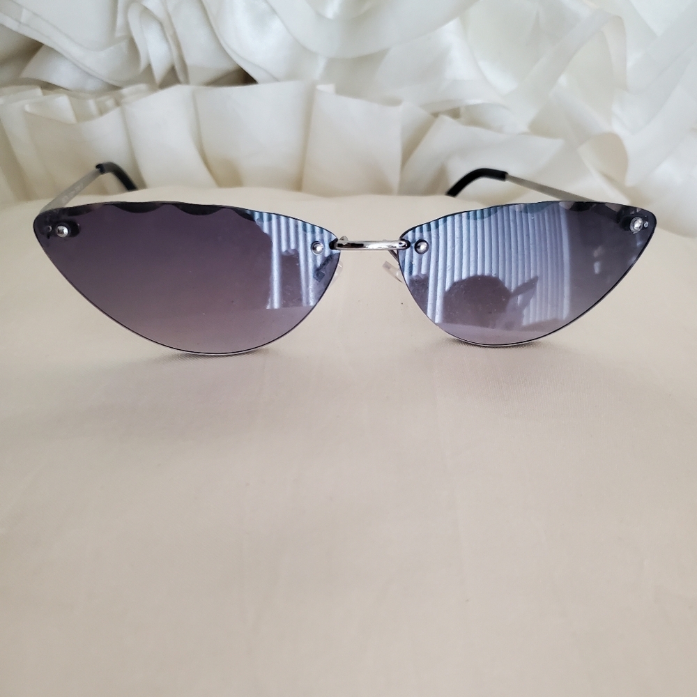 Assorted Sunglasses - image 4